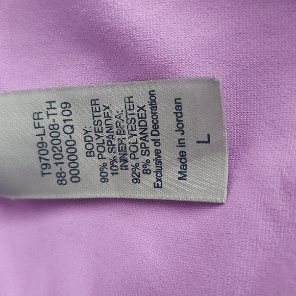 Champion razorback tank top with built in bra size medium - Picture 4 of 4